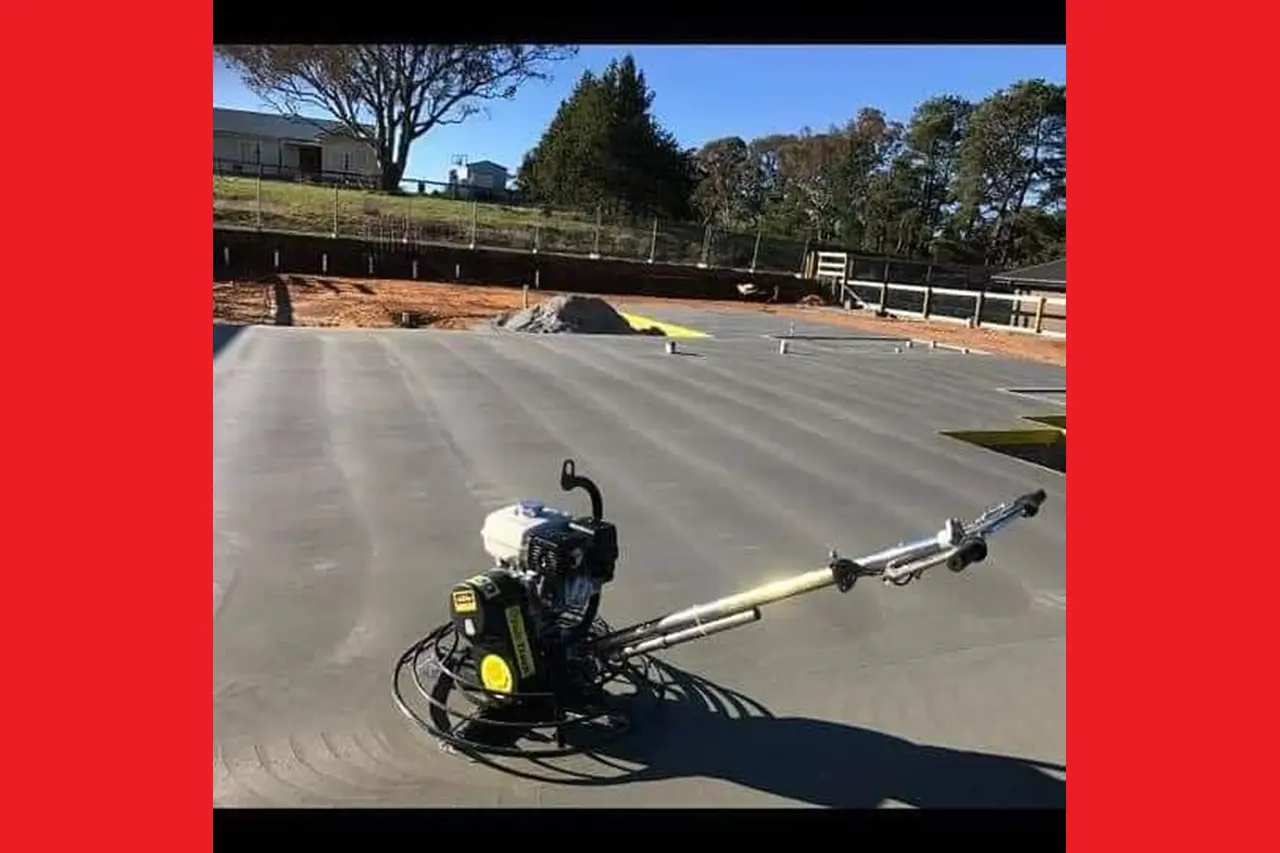 36 inch full-track power trowel